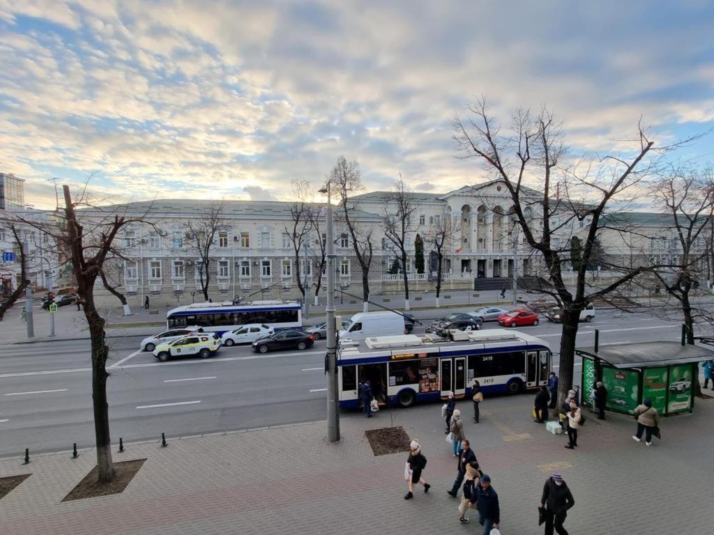 Ultra Central Apartment At Stefan Cel Mare Chisinau Ngoại thất bức ảnh